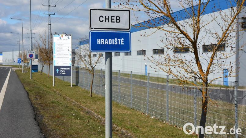Die Zufahrt zum bestehenden Industriepark im Osten von Cheb. Schon bald wird das Industriegebiet noch deutlich anwachsen. Bild: jr