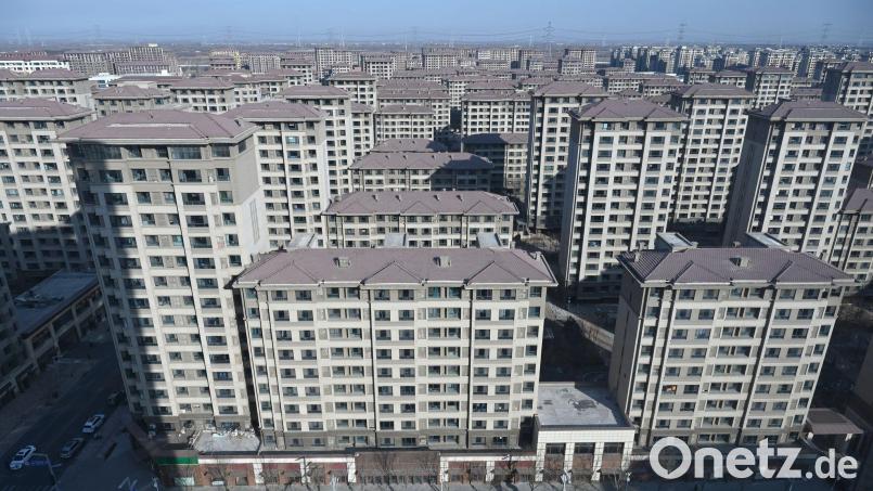 Chinas Wohnungspreise fallen während Bestattungen seit Jahren teurer wurden. (Symbolbild) Bild: Johannes Neudecker/dpa