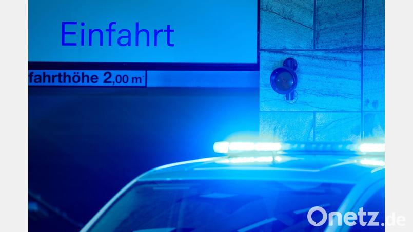 Die Polizei fand die drei Jugendlichen während eines anderen Einsatzes in einer Münchner Tiefgarage. (Symbolbild) Bild: Christoph Reichwein/dpa