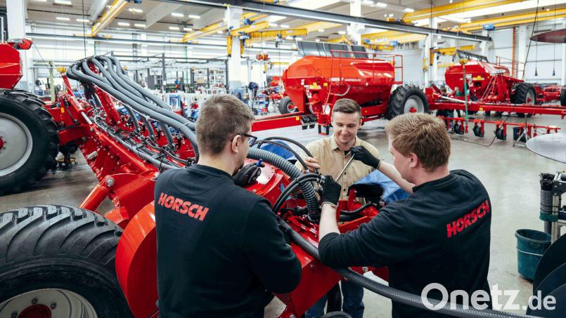 Die Studierenden können bei Horsch theoretisches Wissen direkt in der Praxis anwenden. Bild: Jolanda Selting/ OTH Amberg-Weiden