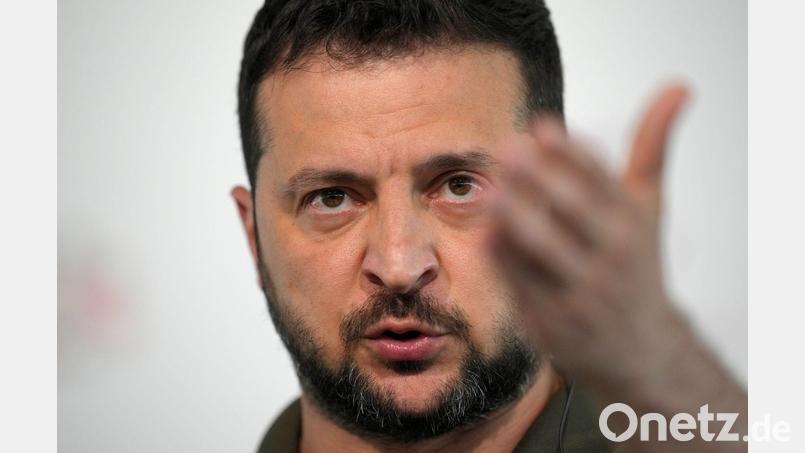 Der ukrainische Präsident Wolodymyr Selenskyj hat Russland eine Teilwaffenruhe für Angriffe auf Energieanlagen angeboten. (Archivbild) Bild: Vadim Ghirda/AP/dpa