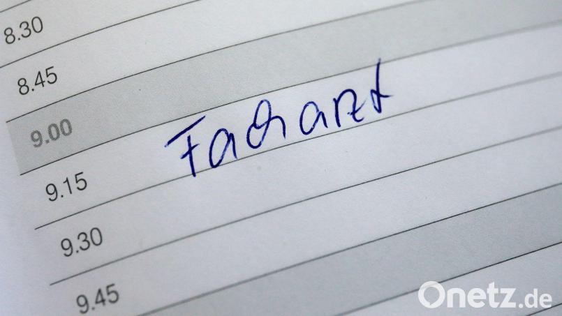 Wer in Deutschland einen Facharzttermin braucht, muss häufig viel Geduld haben. (Symbolfoto) Bild: Jens Wolf/dpa-Zentralbild/dpa