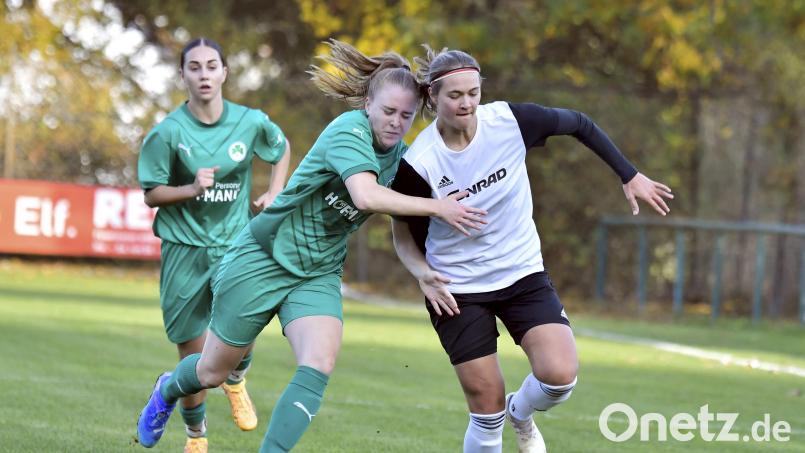 Susanne Stich (rechts) vom TSV Theuern sorgte gegen Würzburg für den wichtigen Siegtreffer. Bild: Hubert Ziegler