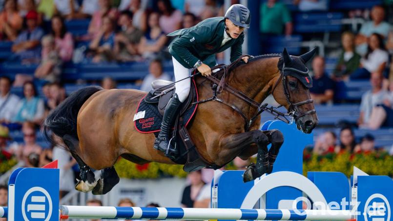 Der deutsche Springreiter Tom Schewe verliert Weltcup-Punkte und Geld nach einer positiven Medikationskontrolle bei seinem Pferd Congress Blue. (Archivbild) Bild: Uwe Anspach/dpa