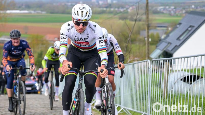Tadej Pogacar wartete nicht an einer Bahnschranke. (Archivbild) Bild: David Pintens/Belga/dpa