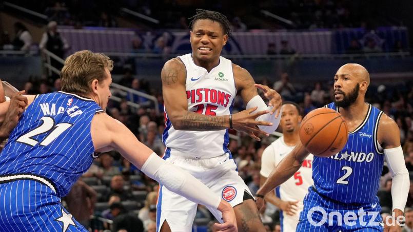 Der Sieg gegen die Pistons hält die Playoff-Hoffnungen der Magic am Leben. Bild: John Raoux/AP/dpa