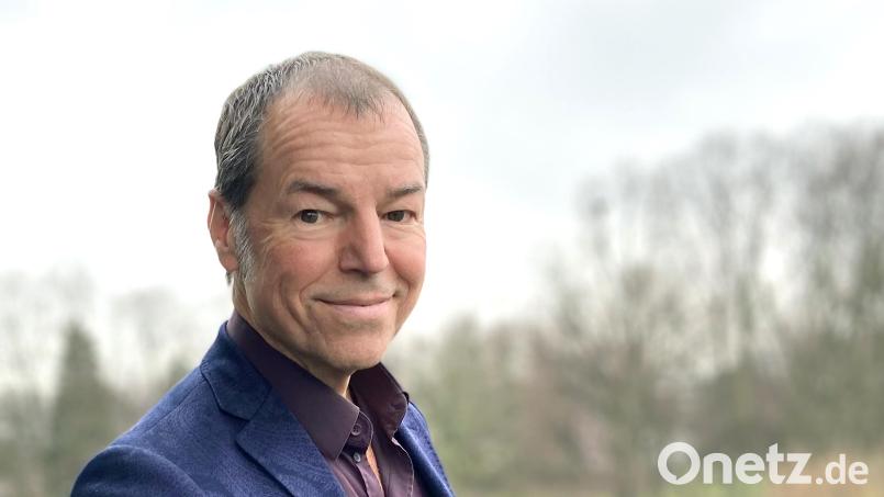 Zeitaktuelle Politthriller sind Horst Eckerts Kernkompetenz. Seinen brandneuen Fall "Die Praktikantin" stellt in seiner alten Heimat, der Oberpfalz, vor. Bild: Kathie Wewer