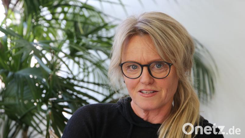 Bildhauerin Hanna Regina Uber zu Gast im Podcast "Kulturkiosk". Im Gespräch geht es um ihren künstlerischen Weg, ihre Faszination für Materialien und die Frage, warum Skulpturen Räume auf ganz eigene Weise verändern. Bild: olr