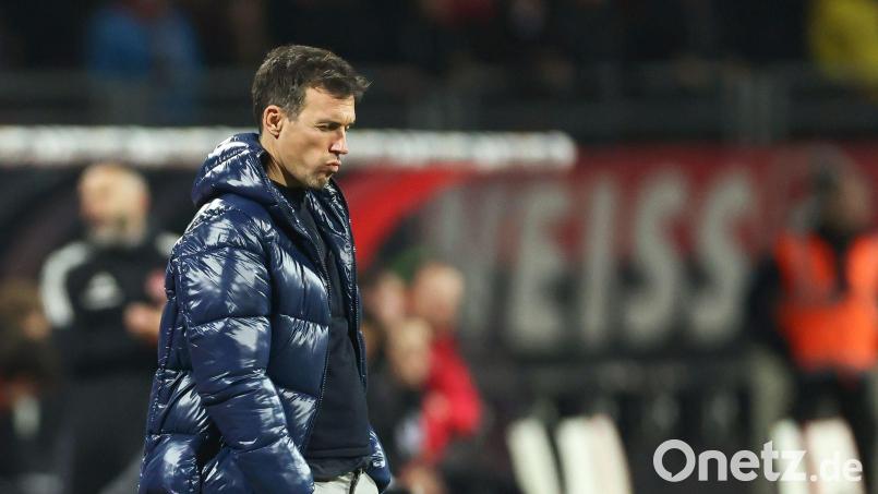 Trainer Christian Eichner verlässt den KSC im Sommer. (Archivbild) Bild: Daniel Löb/dpa