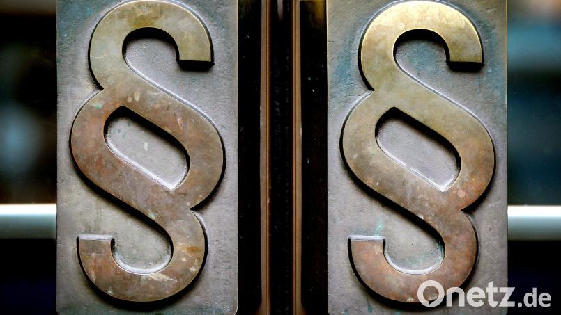 Am Amtsgericht Schwandorf läuft aktuell ein Prozess wegen eines Verkehrsunfalls. Symbolbild: Oliver Berg/dpa