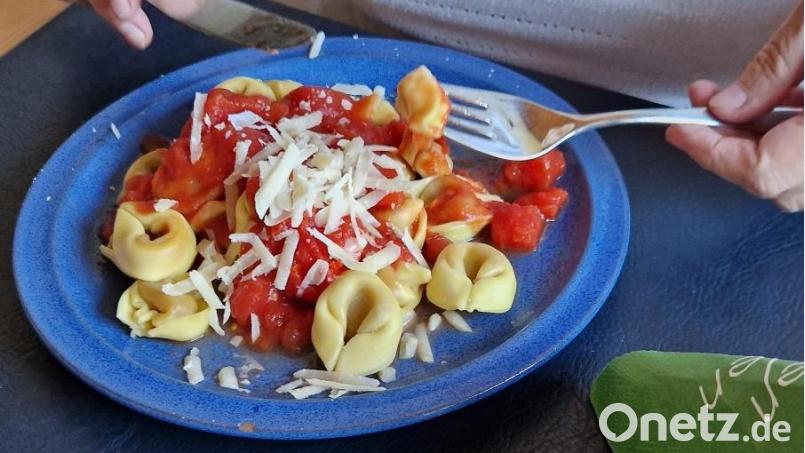 Der Genuss von verdorbenen Tortellini (Symbolbild) in einem mittlerweile geschlossenen Restaurant im Landkreis Schwandorf soll zum Tod einer Frau geführt haben. Der Prozess in dem Fall steht noch aus. Bild: td