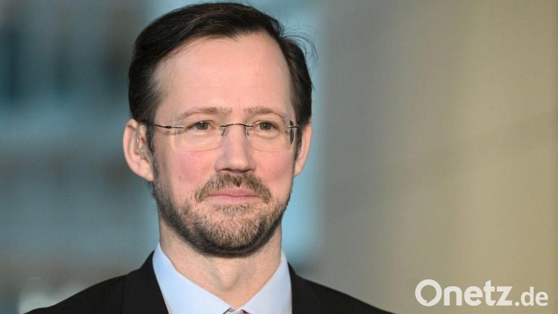 Wiese kritisiert, die Wirtschaftsministerin tue zu wenig. (Archivbild) Bild: Elisa Schu/dpa