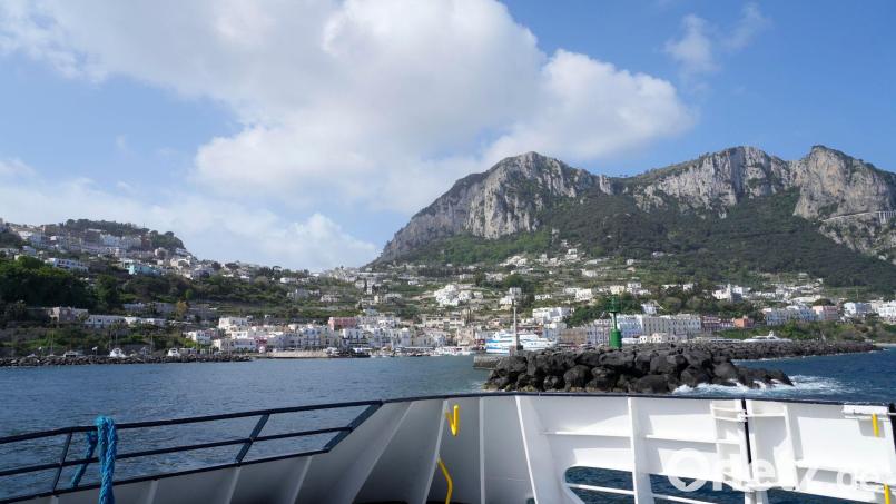 In vielen italienischen Touristenzentren ist aufdringliches Werben für Gastronomie oder andere Dienstleistungen ein alltägliches Problem, Urlauber empfinden dies oft als störend. (Archivbild) Bild: Gregorio Borgia/AP/dpa