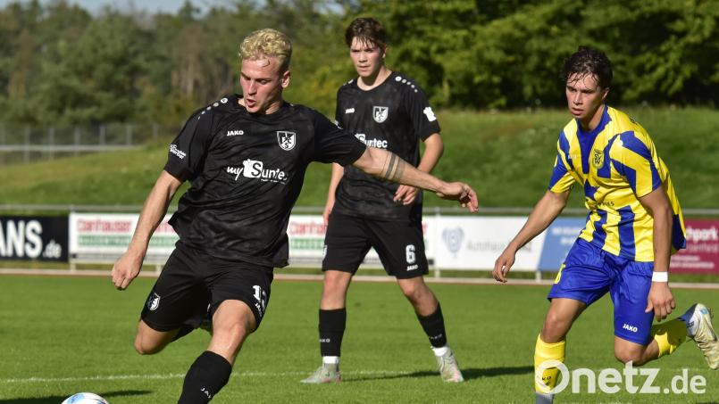 Kellerduell: Der 1. FC Schwarzenfeld will zuhause gegen den FSV Prüfening unbedingt gewinnen. Archivbild: ham
