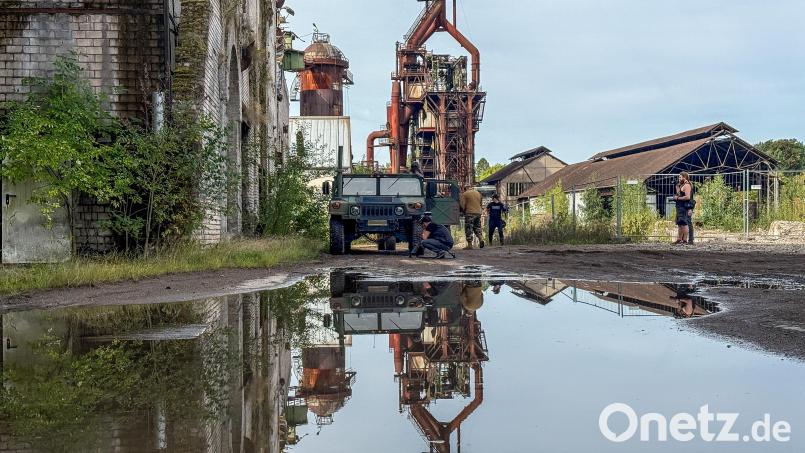 Für den Dreh organisierten die Filmemacher sogar zwei Militärfahrzeuge. Bild: Wolfgang Steinbacher