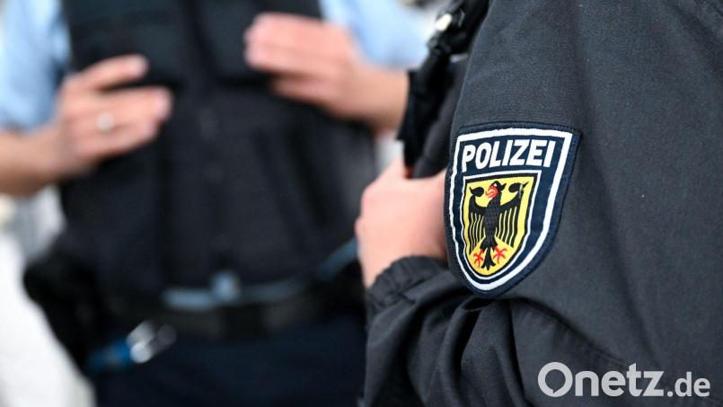 Fünf Gleise im Würzburger Hauptbahnhof wurden für zweieinhalb Stunden gesperrt. (Symbolbild) Bild: Sven Hoppe/dpa