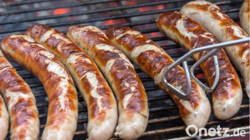 Ein Unbekannter hat in Nabburg aus einem Biergarten Feuerschalen und Grillzubehör gestohlen. Bild: Michael Reichel/arifoto UG/dpa