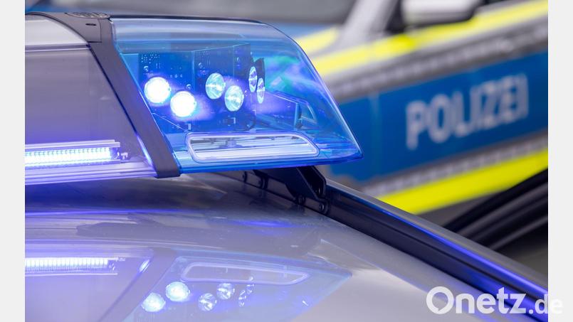 Bei Ansbach gibt es einen Auffahrunfall mit vier Fahrzeugen und sechs Verletzten. (Symbolbild) Bild: Daniel Karmann/dpa