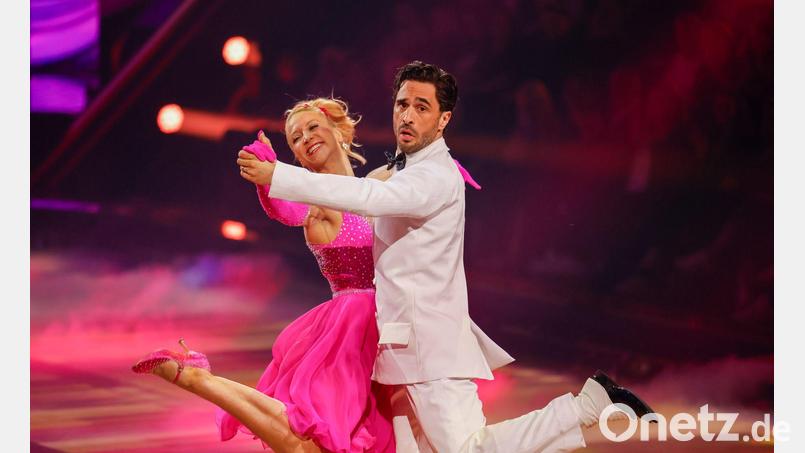 GZSZ-Star Jan Kittmann tanzt bei „Let's Dance“ mit Kathrin Menzinger. (Archivbild) Bild: Thomas Banneyer/dpa