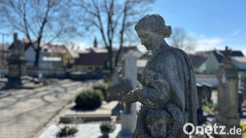 Nach acht Jahren muss die Stadt Vohenstrauß die Gebühren für den städtischen Friedhof erhöhen. Bild: ck