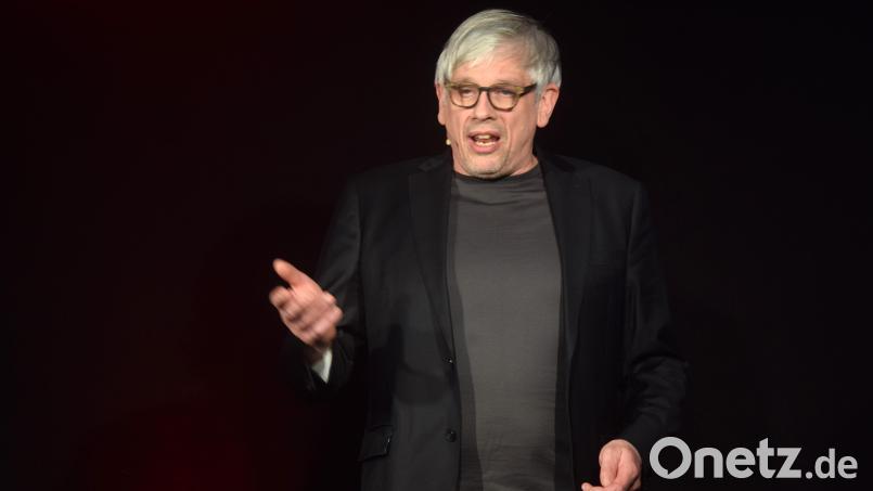 Mathias Tretter begeistert mit seinem Programm bei der Futura in Windischeschenbach. Bild: fz