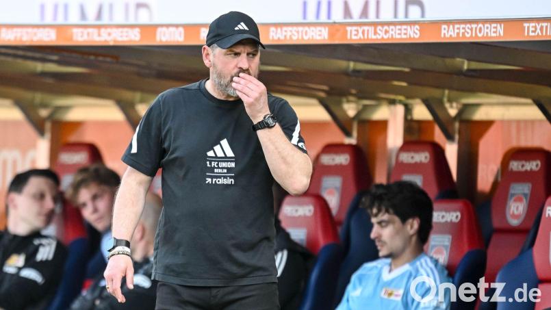 Ermöglichte Linus Güther sein Bundesliga-Debüt: Trainer Steffen Baumgart Bild: Harry Langer/dpa