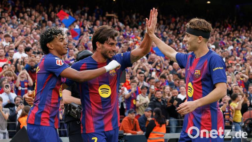 Durften im Stadtderby jubeln: die Barça-Stars Lamine Yamal, Ferran Torres und Fermín López (von links). Bild: Joan Monfort/AP/dpa