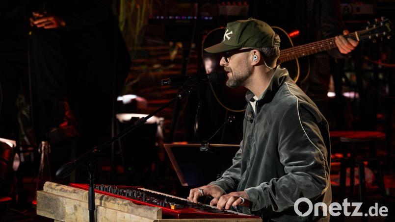 Mark Forster kommt bei „Sing meinen Song“ emotional an seine Grenzen. Bild: Markus Hetrich/RTL/dpa