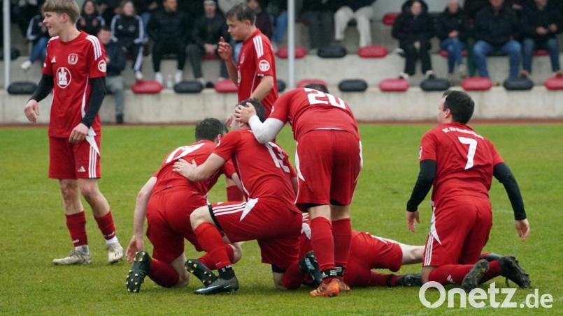 Das Derby gegen den FC Vorbach geht klar mit 3:0 an Kirchenthumbach. Bild: jma
