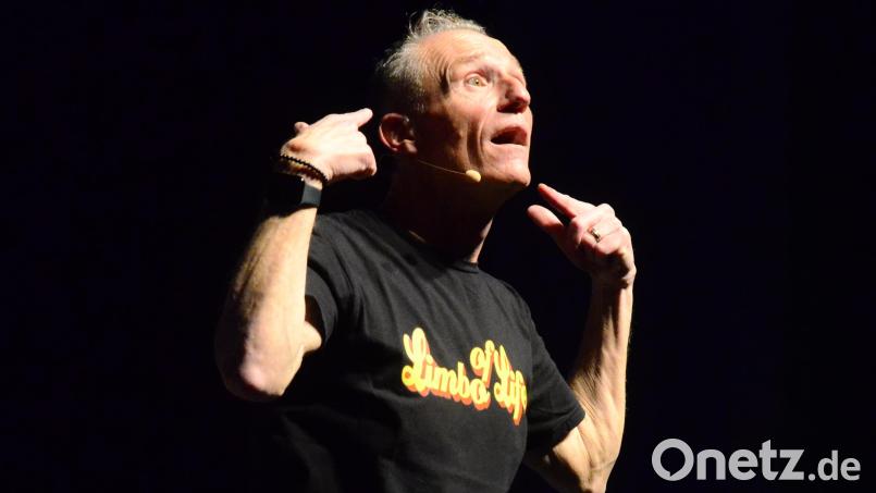 An allem trägt die Straße von Hormus schuld. Michl Müller und sein aktuelles Weltbild. Bild: Kunz