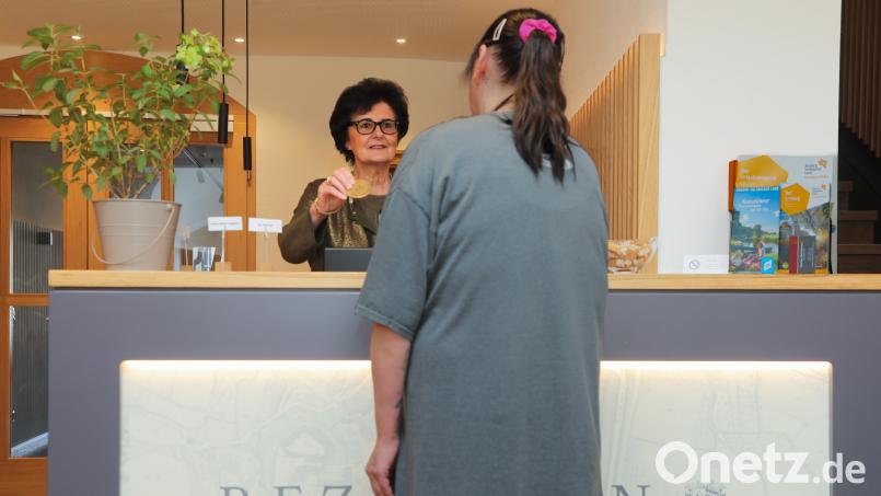 Wenn die 25 Zimmer im Bayerischen Hof nicht ausreichen, greift Hotel-Chefin Renate Kiel zum Hörer und spricht sich mit dem Hotelgasthof Sperber ab, um großen Gruppen eine Doppel-Unterbringung in Sulzbach-Rosenberg zu ermöglichen. Archivbild: Wolfgang Steinbacher