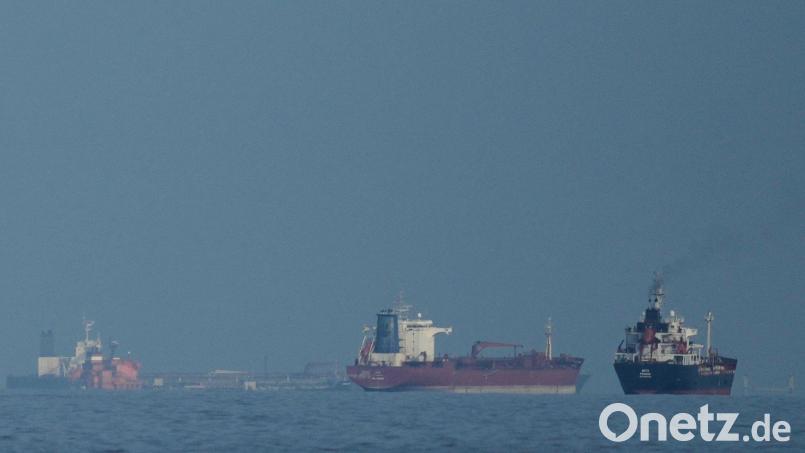 „Die Sicherheit der Häfen im Persischen Golf und im Golf von Oman ist entweder für alle oder für niemanden“, sagt ein Sprecher der iranischen Militärführung. Bild: Altaf Qadri/AP/dpa