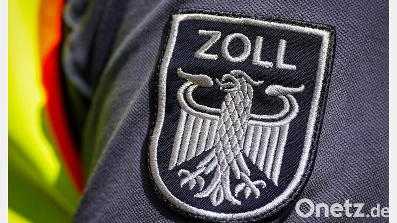 Ermittler des Hauptzollamts Ulm nahmen den 37-Jährigen bereits im März fest. Symbolbild: Soeren Stache/dpa