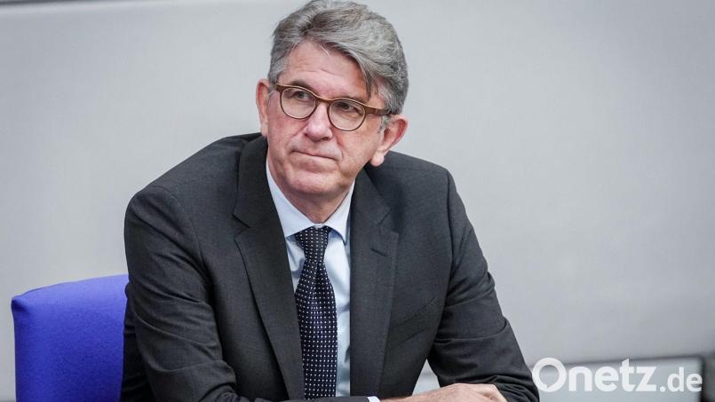 Kulturstaatsminister Weimer wird immer wieder aus der Kulturszene kritisiert. (Archivbild) Bild: Kay Nietfeld/dpa