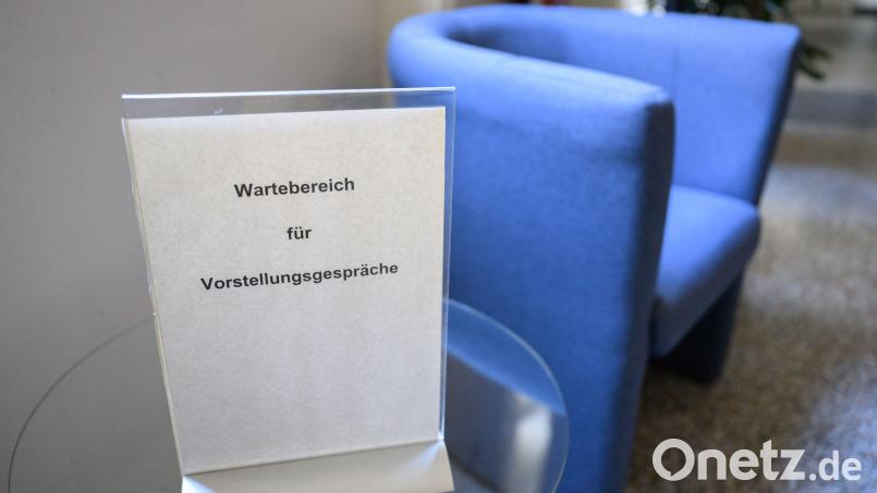 Das Interesse an Berufswechseln hat abgenommen. (Symbolbild) Bild: Julian Stratenschulte/dpa