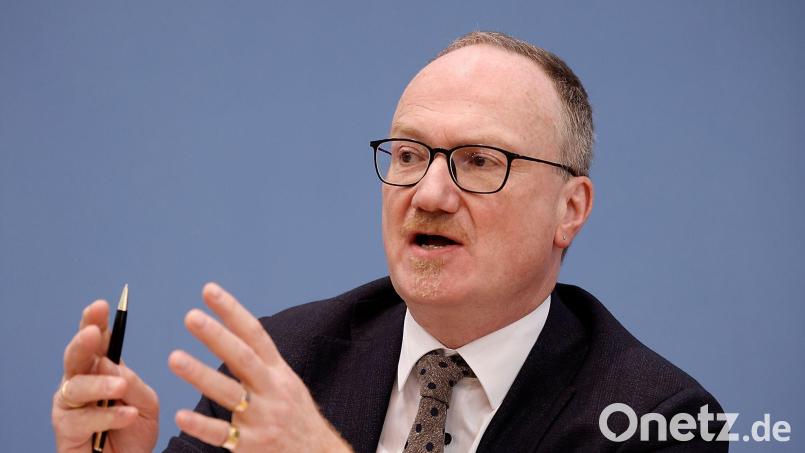 Wirtschaftswissenschaftler Feld hat die Subventionen des Staates untersucht. (Archivbild) Bild: Carsten Koall/dpa