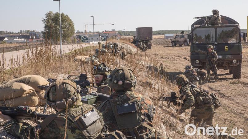 Das Logistikbataillon 472 der Bundeswehr führt eine Übung durch – unter anderem findet diese in den Landkreisen Amberg-Sulzbach und Schwandorf statt. Archivbild: Hans Bernreuther