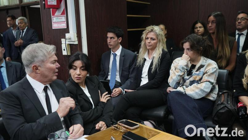 Der Prozess um den Tod von Maradona muss neu aufgerollt werden. Bild: Rodrigo Abd/AP/dpa