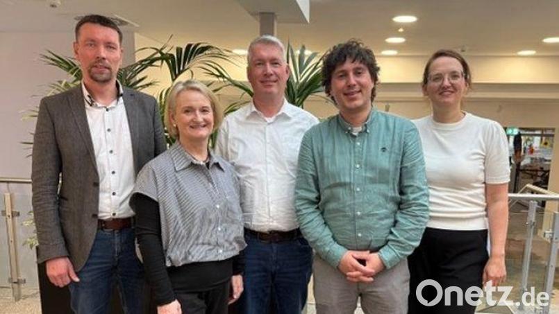 Der Vorstand der CSU-Stadtratsfraktion in Amberg mit Christian Schafbauer, Susanne Herding, Stefan Ott, Dr. Robert Winkler und Elisabeth Lanzinger (von links). Ihr Vorsitzender ist Stefan Ott. Bild: CSU Kreisverband Amberg