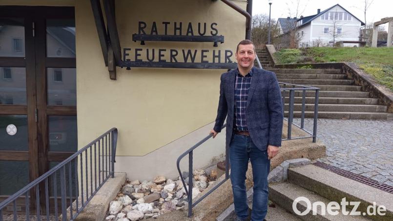 Ab 1. Mai ist das Rathaus der neue Arbeitsplatz von Johannes Prechtl: Er wurde bei den Kommunalwahlen mit 90,4 Prozent der Stimmen zum Bürgermeister gewählt. Bild: Wolfgang Söllner