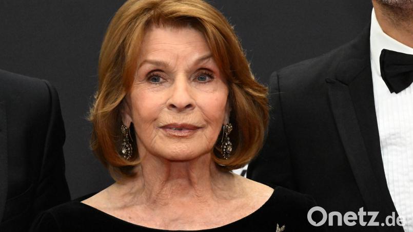 Senta Berger kannte nach eigenen Worten Mario Adorf länger als ihren Ehemann. (Archivbild) Bild: Felix Hörhager/dpa