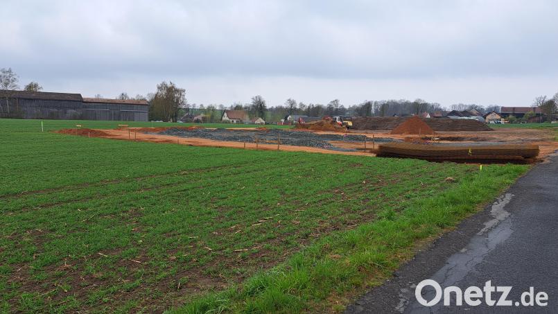 Die Gemeinde Speichersdorf hat innerhalb eines Jahres das Gewerbegebiet "Am Kemnather Weg" zur Rechtskraft gebracht. Das erste Bauvorhaben läuft bereits. Bild: ak