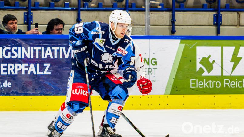 Spielt künftig für die Eisbären Regensburg: Tyler Ward. Archivbild: Elke Englmaier