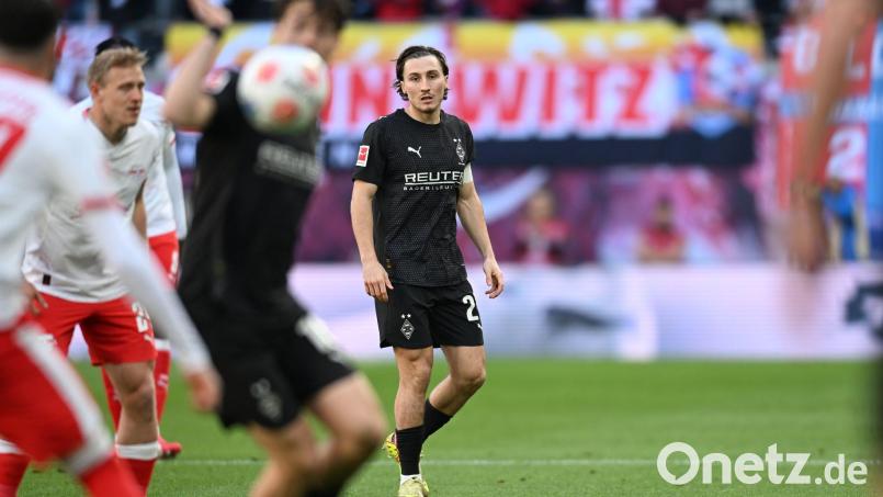 Im Spiel bei RB Leipzig gab es Protest gegen Gladbach-Kapitän Rocco Reitz. (Archivbild) Bild: David Hammersen/dpa