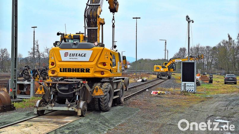 Die Arbeiten am Gleisnetz des Marktredwitzer Güterbahnhofs haben bereits begonnen. Bild: A. Hautmann