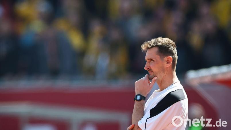 Miroslav Klose erwartet von seiner Mannschaft wieder ein Erfolgserlebnis. (Archivbild) Bild: Daniel Karmann/dpa
