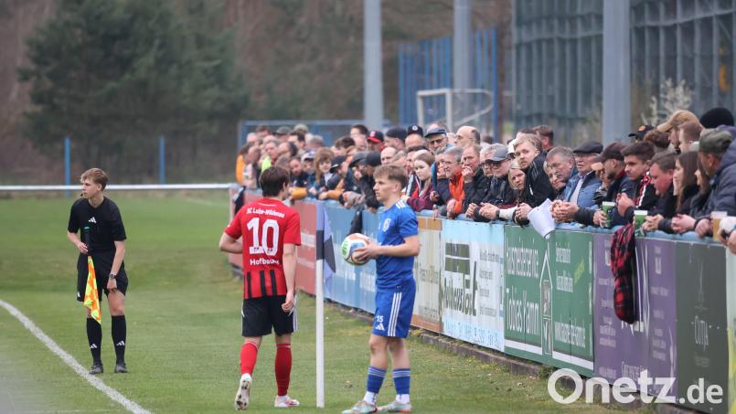 Szenen aus dem Landesliga Mitte Spiel zwischen dem SV Etzenricht und dem SC Luhe-Wildenau Bild: Dieter Jäschke