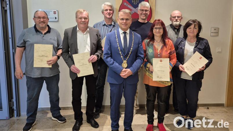 Sieben Stadträte scheiden aus dem Stadtrat Windischeschenbach aus. Bild: Lowak