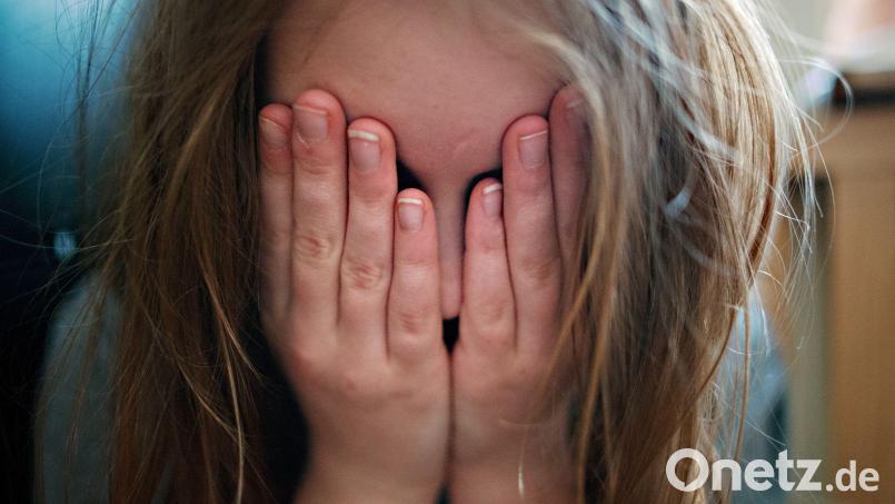 Der Verdächtige soll unter anderem kinderpornografisches Material produziert haben. (Symbolbild) Bild: Nicolas Armer/dpa