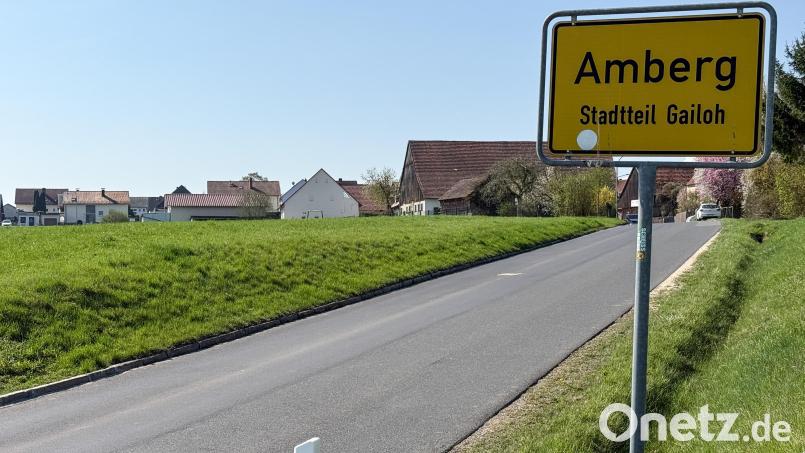 Auf der Fläche links am Ortseingang von Gailoh soll ein neues Baugebiet entstehen. Bild: Petra Hartl